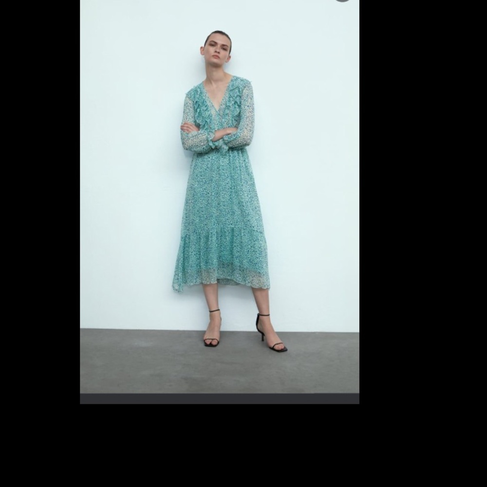 New with tags Zara Ruffled print dress green blue